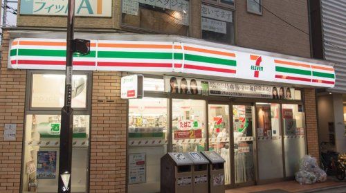 近くのセブンイレブン 世田谷下高井戸店まで380m(徒歩5分)