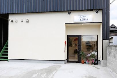 近くのla.cimaまで183m（徒歩3分）