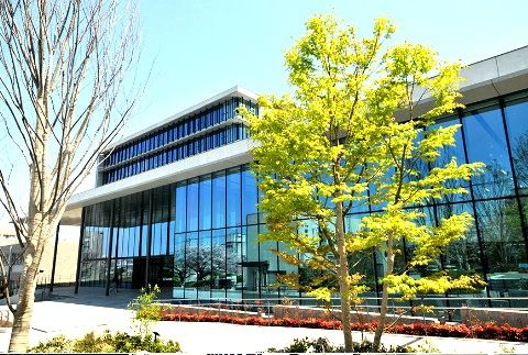 近くの専修大学生田キャンパスまで322m(徒歩5分)