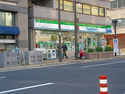近くのファミリーマート 東灘岡本橋店まで438m（徒歩6分）