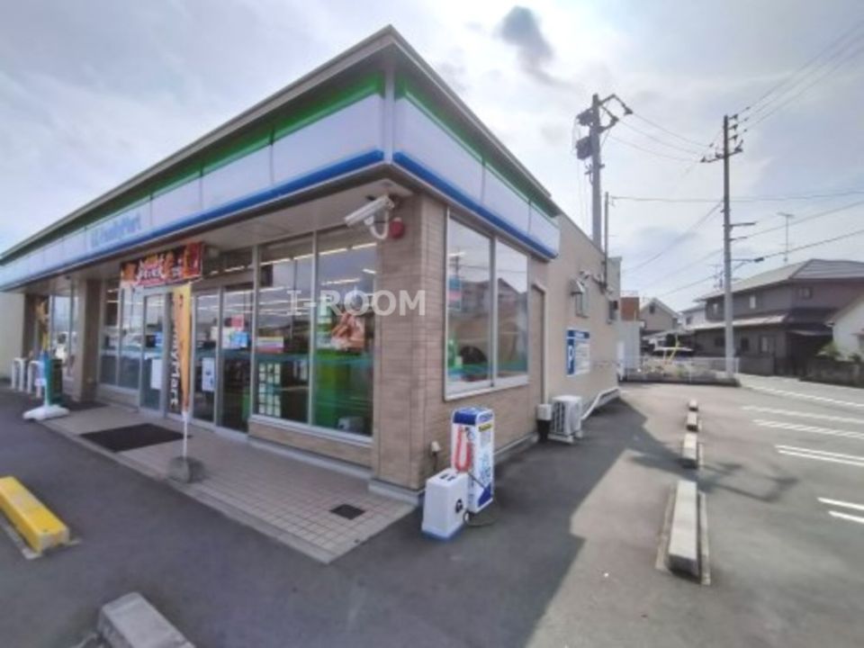近くのファミリーマート 松山古川南店まで409m(徒歩6分)