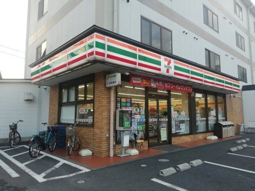 近くのセブン-イレブン 草津パナソニック前店まで553m（徒歩7分）