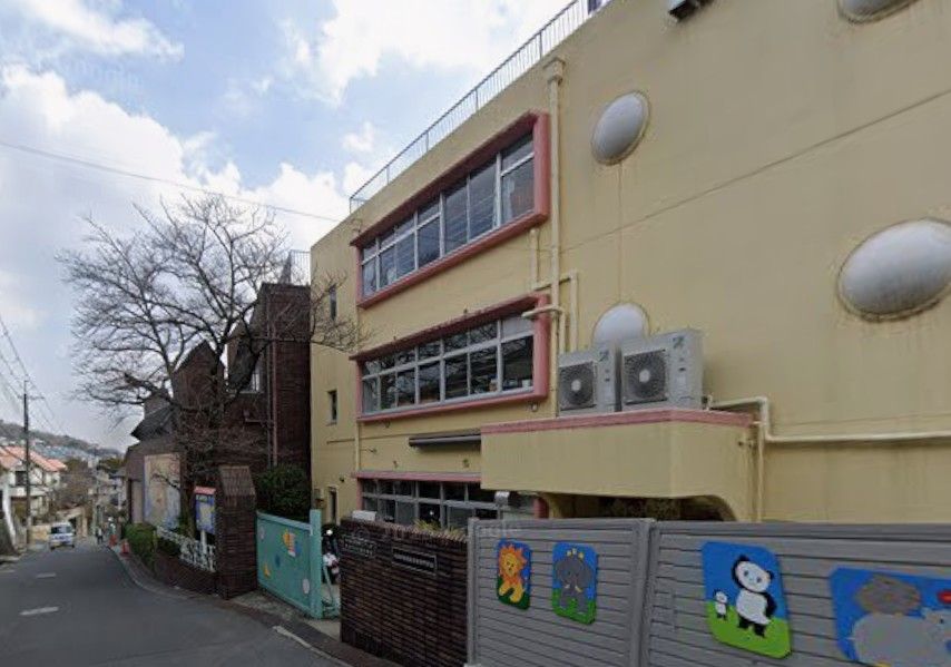 近くの幼稚園型認定こども園箕面学園附属幼稚園まで1,424m(徒歩18分)