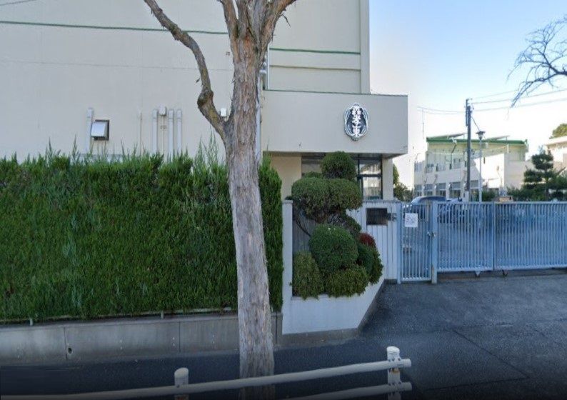 近くの名古屋市立森孝東小学校まで582m（徒歩8分）