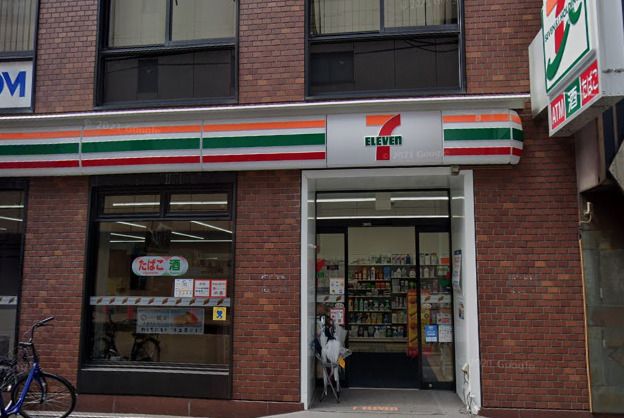 近くのセブン-イレブン 大阪淡路町２丁目店まで104m（徒歩2分）