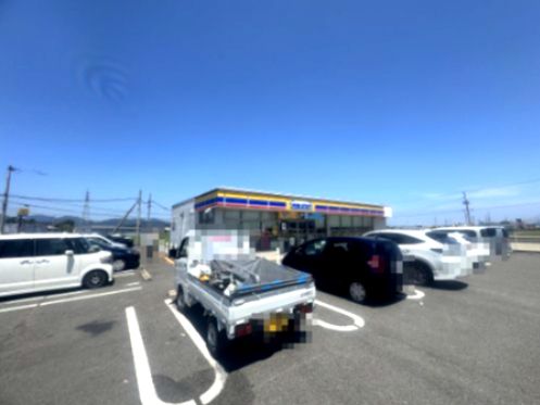 近くのミニストップ 徳島応神店まで861m(徒歩11分)