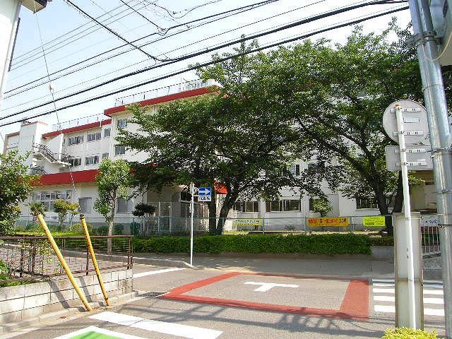 近くのさいたま市立文蔵小学校まで1,191m(徒歩15分)