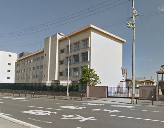 近くの淡路中学校まで454m（徒歩6分）