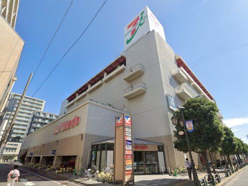 近くのイトーヨーカドー 綾瀬店まで565m(徒歩8分)