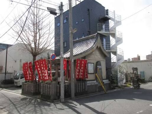 近くの正木稲荷神社まで678m（徒歩9分）