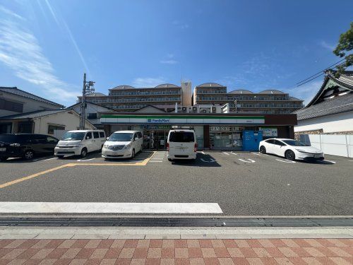 近くのファミリーマート 灘神前町店まで537m(徒歩7分)