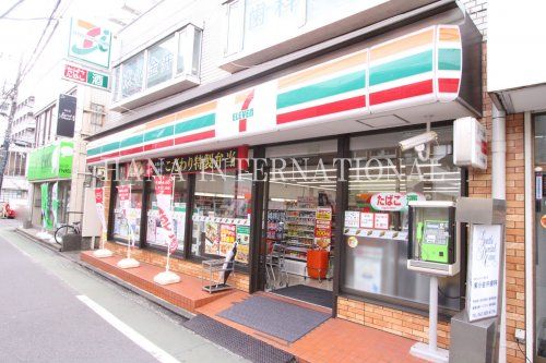 近くのセブンイレブンまで670m(徒歩9分)
