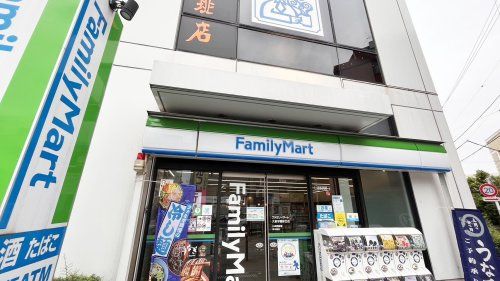 近くのファミリーマート 大泉学園駅北店まで2,612m（徒歩33分）