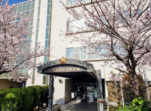 近くの大阪府寝屋川警察署まで449m（徒歩6分）