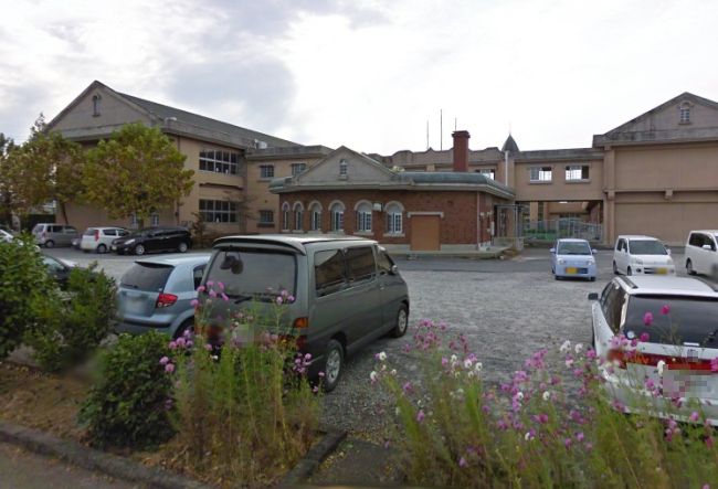 近くの諫早市立諫早小学校まで539m(徒歩7分)