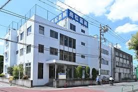 近くの高松病院まで409m（徒歩6分）