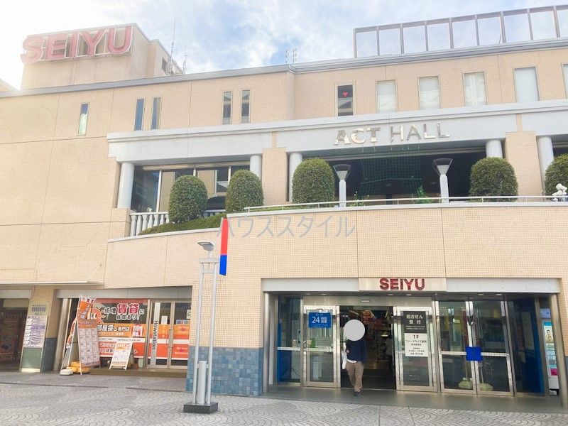 近くの西友 成増店まで805m(徒歩11分)