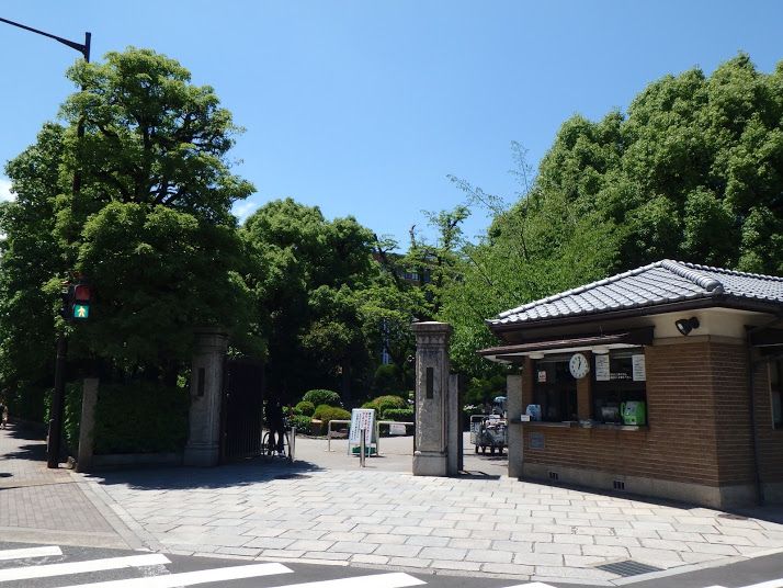 近くの同志社大学　今出川キャンパスまで1,027m（徒歩13分）