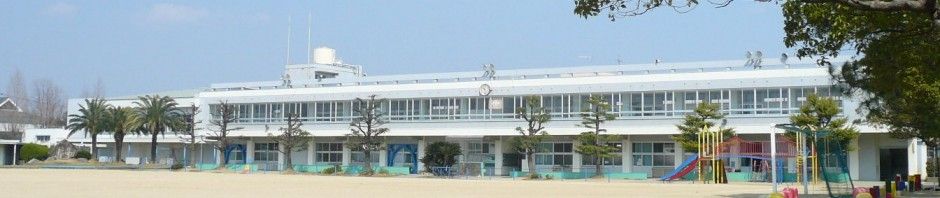 近くの高松市立香南小学校まで1,157m(徒歩15分)