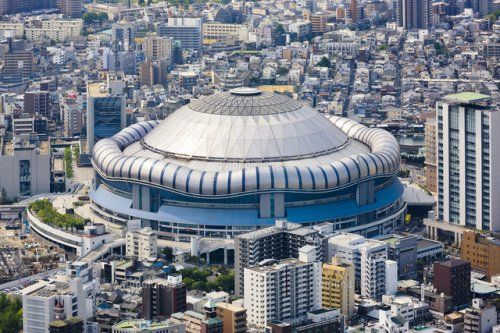 近くの京セラドーム大阪まで306m（徒歩4分）