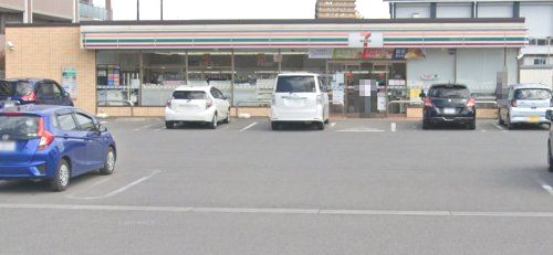 近くのセブンイレブン 高崎大橋町店まで880m（徒歩11分）