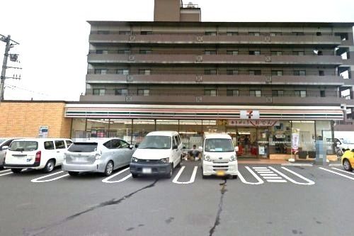 近くのセブンイレブンまで750m（徒歩10分）