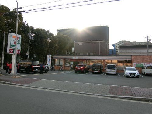 近くのセブンイレブン 大阪今福西6丁目店まで284m(徒歩4分)