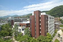 近くの甲南大学 白川台キャンパスまで3,950m（徒歩50分）