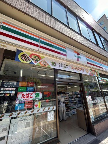 近くのセブン-イレブン 福生西口店まで5,021m(徒歩63分)