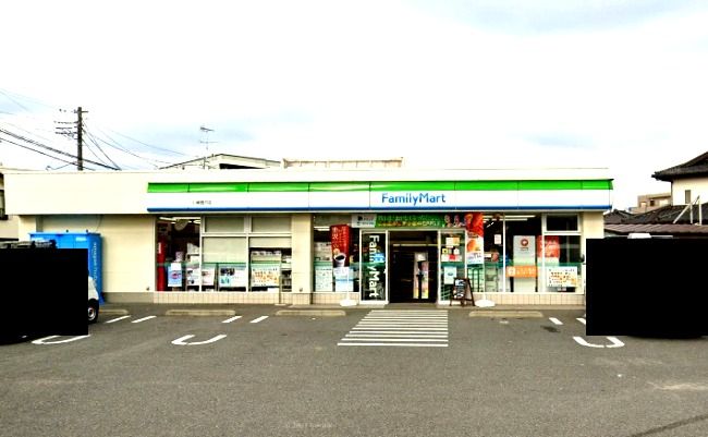 近くのコンビニまで40m（徒歩1分）