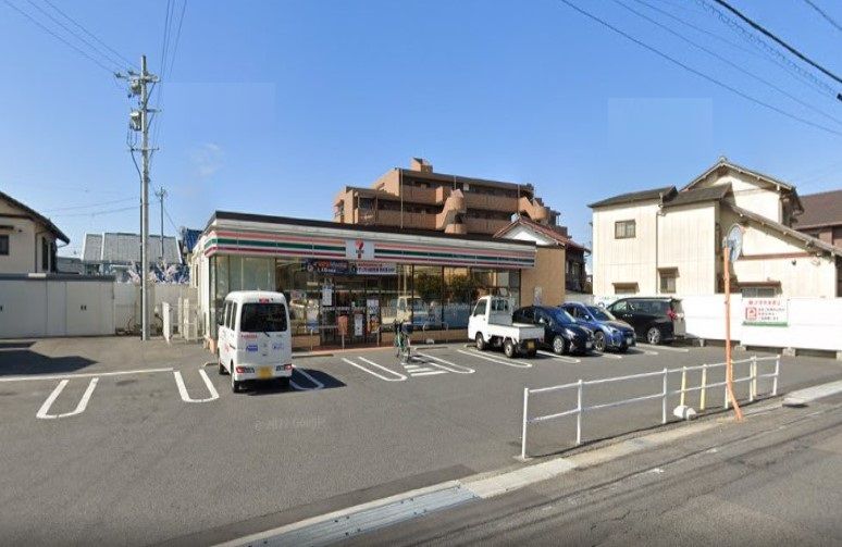 近くのセブンイレブン 尾張旭緑町店まで490m（徒歩7分）