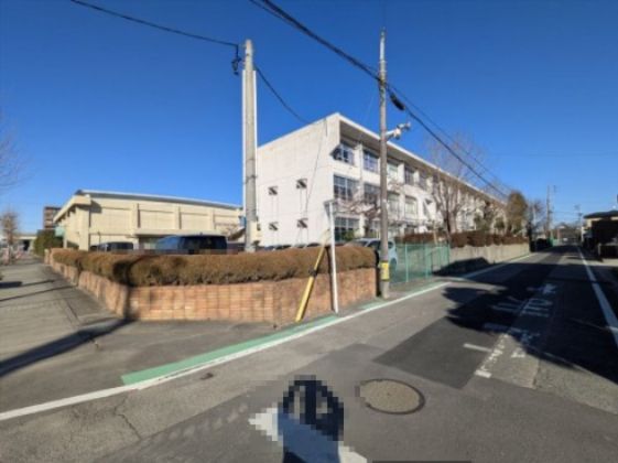 近くの岩倉市立五条川小学校まで669m(徒歩9分)