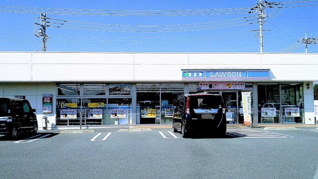 近くのコンビニまで408m（徒歩6分）