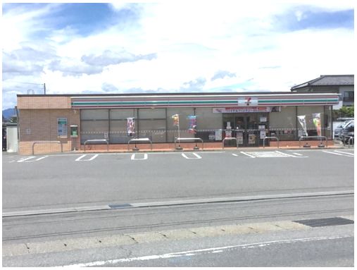 近くのセブンイレブン 高崎稲荷台町店まで490m（徒歩7分）