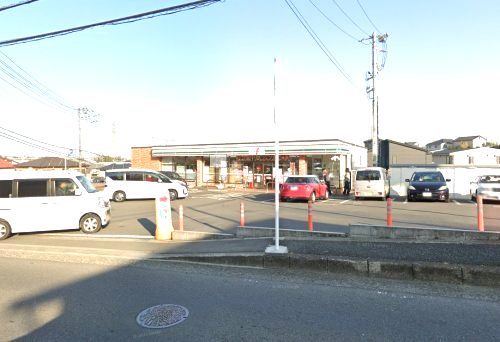 近くのセブンイレブン 伊勢原笠窪店まで391m（徒歩5分）