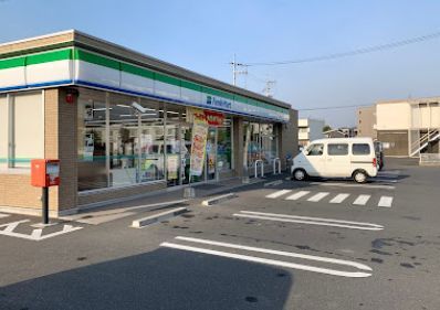 近くのファミリーマート 倉敷宮前店まで679m(徒歩9分)