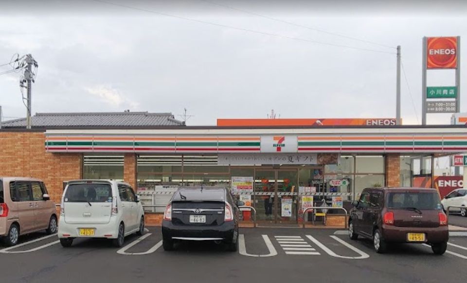 近くのセブンイレブン 倉敷玉島柏島店まで587m(徒歩8分)