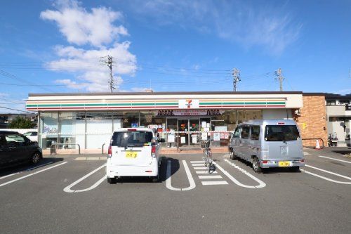 近くのセブンイレブン 一宮小信新田前店まで542m(徒歩7分)