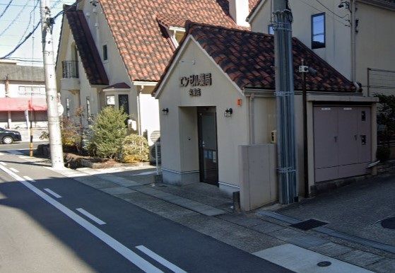 近くのエンゼル薬局名東店まで450m（徒歩6分）