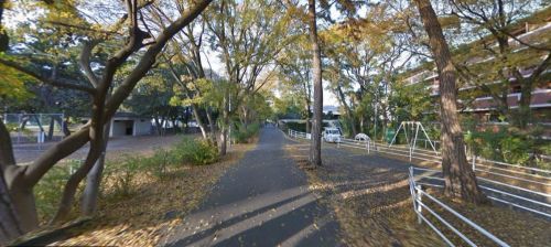 近くの北条公園まで422m（徒歩6分）