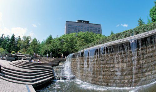 近くの勾当台公園まで1,103m（徒歩14分）