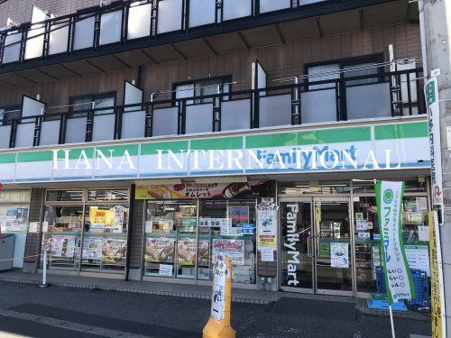 近くのファミリーマート東海神駅前店まで687m（徒歩9分）