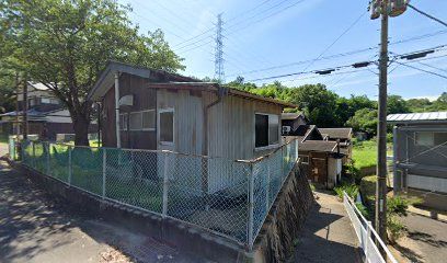 近くの向山北コミュニティー分館まで713m（徒歩9分）