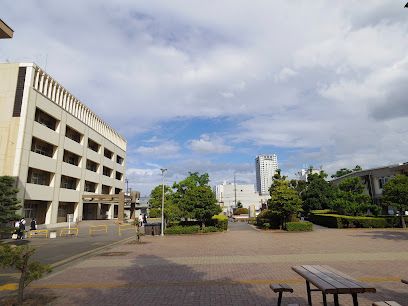 近くの大学・短大まで1,302m（徒歩17分）