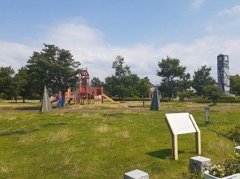 近くの前沢中央公園まで720m（徒歩9分）