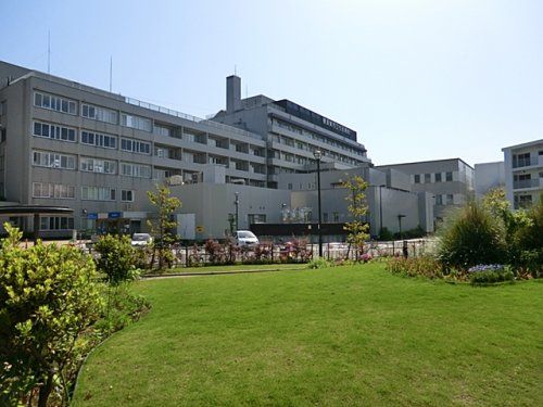 近くの横須賀市立市民病院まで252m（徒歩4分）
