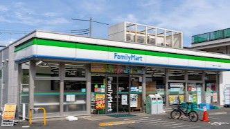 近くのファミリーマート 調布つつじヶ丘店まで1,058m(徒歩14分)