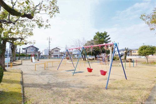 近くの上野北公園まで865m(徒歩11分)