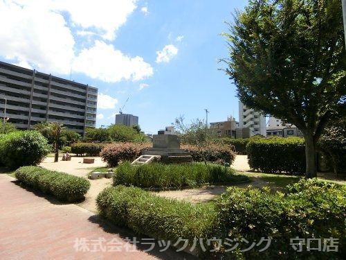 近くの公園まで196m（徒歩3分）