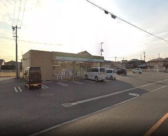 近くのファミリーマート 倉敷鶴の浦店まで747m(徒歩10分)